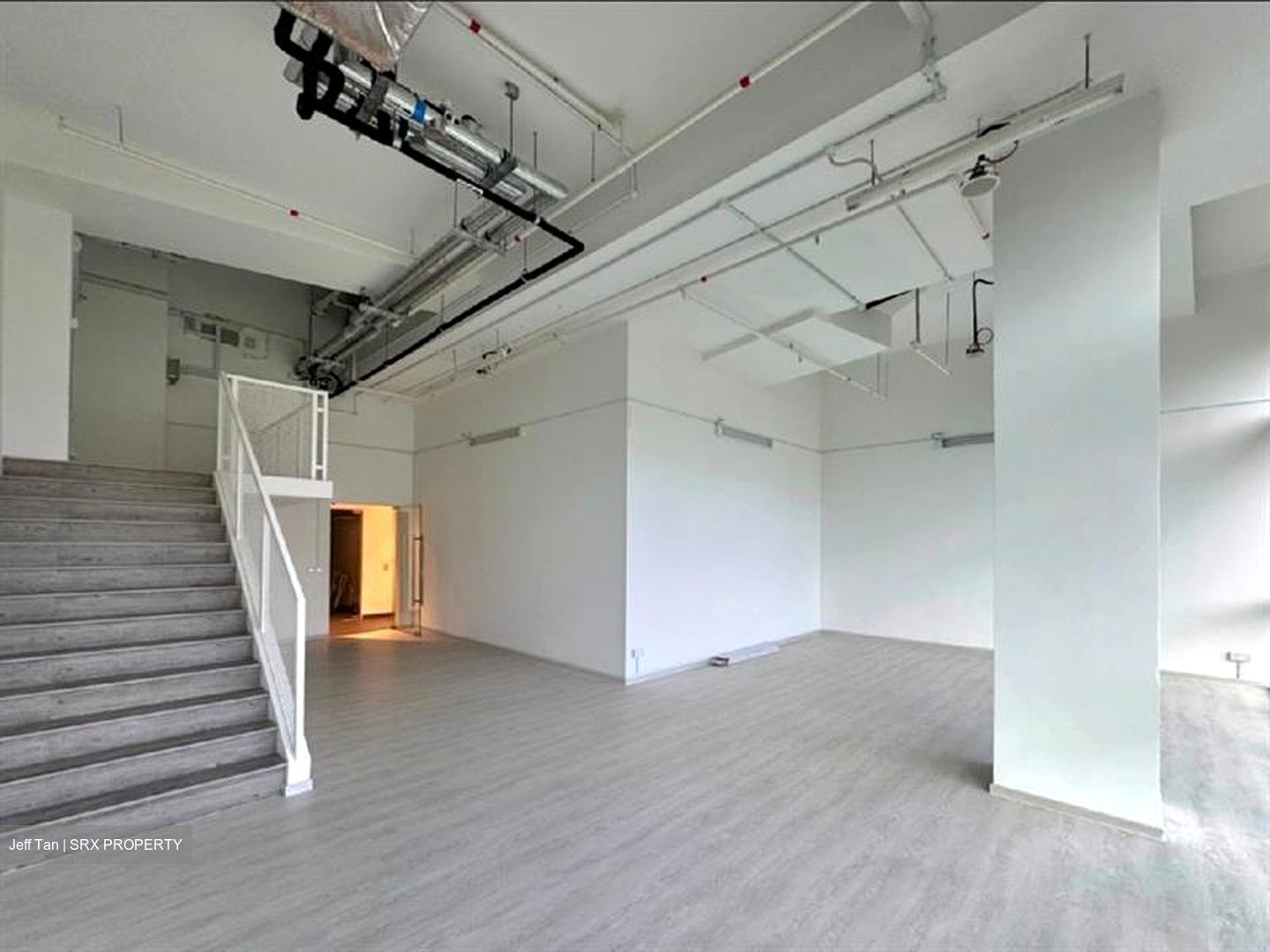 Woods Square (D25), Office #584474651